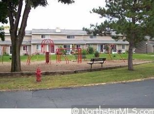 3258 Hill Ridge Dr, Saint Paul, MN 55121