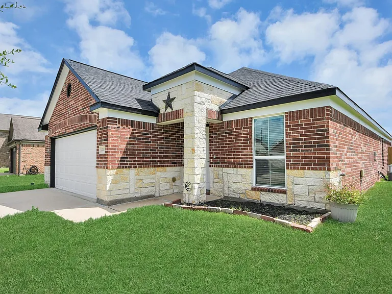 4707 Wheel Wright Trl — Photo 2