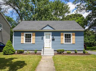 28 Connecticut Ave, Enfield, CT 06082