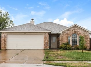 5104 Button Willow Dr, Fort Worth, TX 76123
