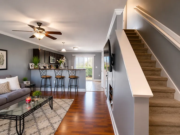 517 Cider Hill Rd — Photo 4