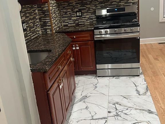 4th image of 120 W 23rd St #1F