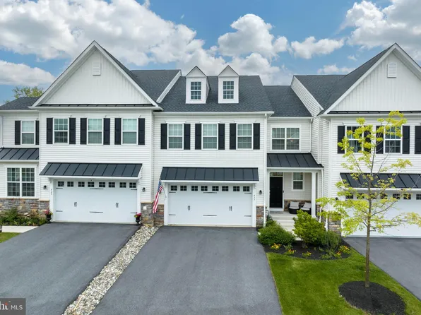 427 Lee Pl, Exton, PA 19341