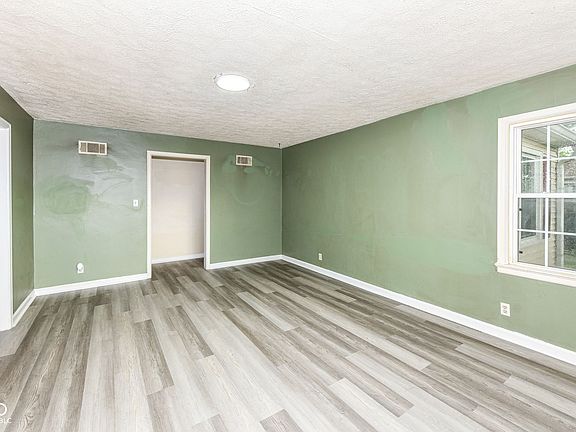 3rd image of 8655 N College Ave