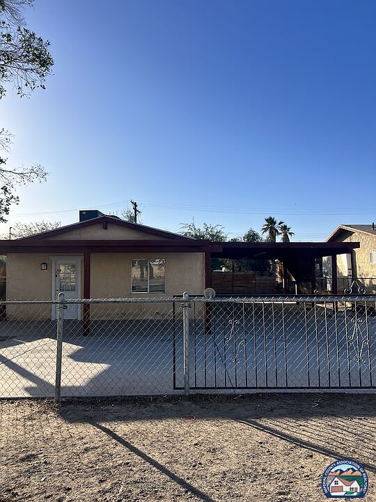1st image of 565 Mesquite Ave #571