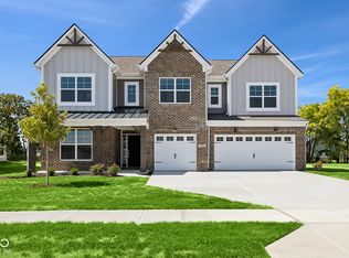 3690 Hayden Valley Dr, Bargersville, IN 46106