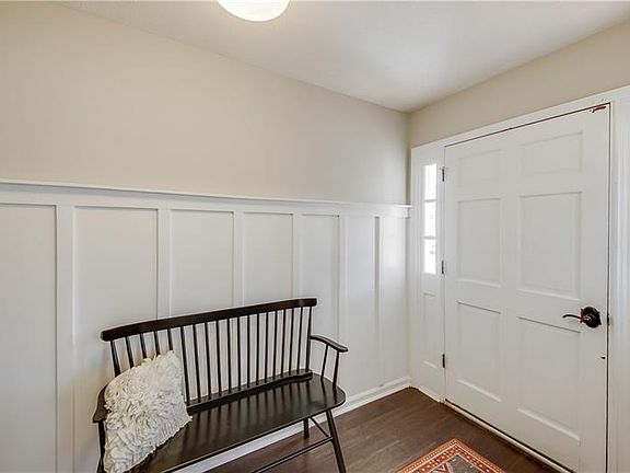 4th image of 301 Early Parkway Dr SE