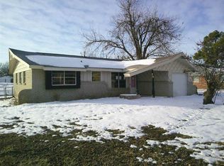 908 N Brookwood Dr, Perry, OK 73077