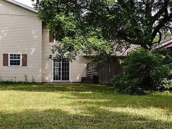 4th image of 112 Pine Ln