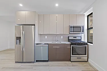 Rented by Thomas Lipovetsky, LREB