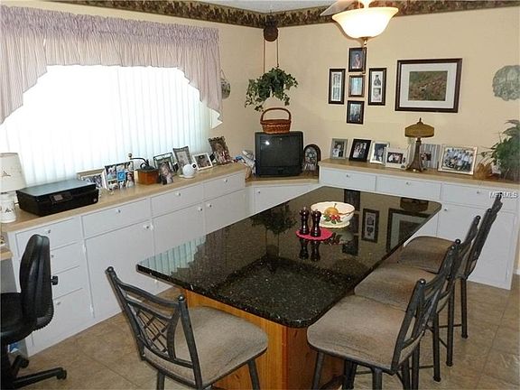 3rd image of 2907 Macalpin Dr S