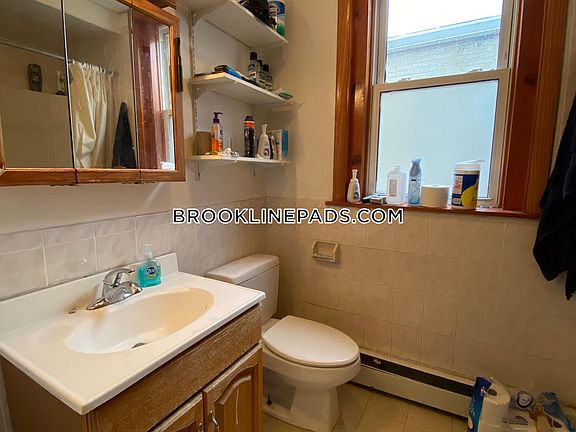 5th image of 157 Thorndike St #3C