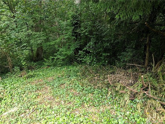 5th image of 263 NE 184th Pl