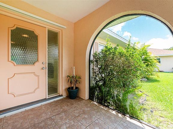 4th image of 1126 S Cypress Point Dr