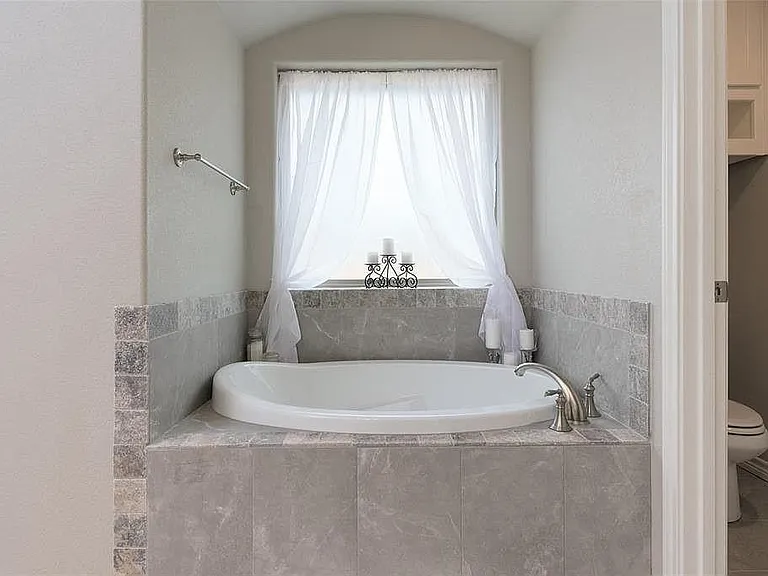 3308 Arrow Creek Dr — Photo 2