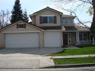 987 E Muncie Ave, Fresno, CA
