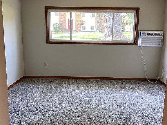 4th image of 1106 N Brobst St APT 1