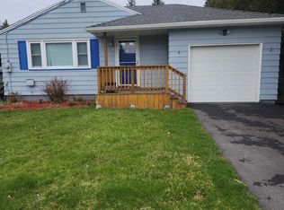116 Park Ave, Gates, NY 14606