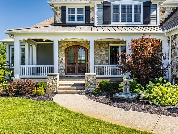 3rd image of 9422 Pleasant View Ln