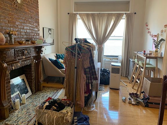 4th image of 749 Saint Nicholas Ave Frnt 1