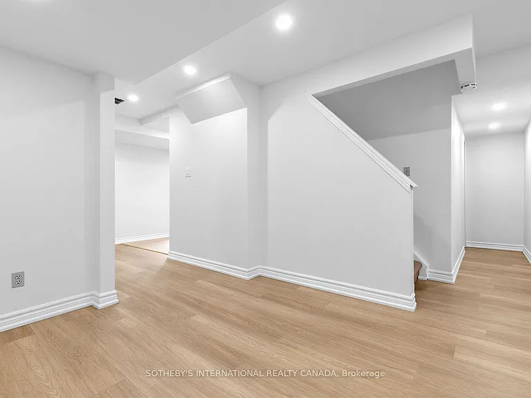 11 Valley Centre Dr #BASEMENT — Photo 26