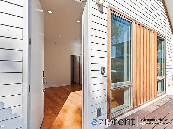 2nd image of 3628 Forest Ave