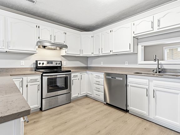 5th image of 107 Rystan Pl