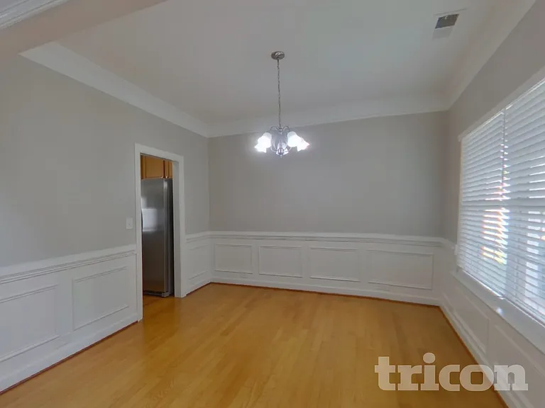 2625 Sierra Chase Dr — Photo 4