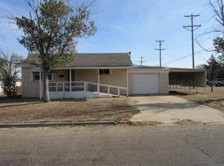 902 N Hedgecoke St, Borger, TX 79007