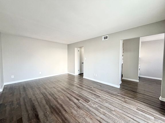 3rd image of 136 Jack Miller Blvd