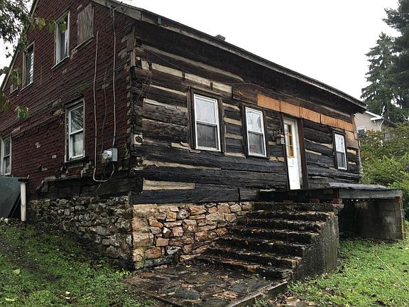2nd image of 1836 Water St