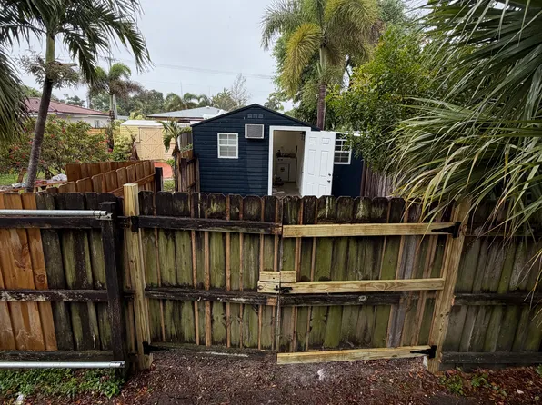 237 SW 20th St, Fort Lauderdale, FL 33315