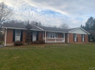 164 Firehouse Dr, Nazareth, PA 18064