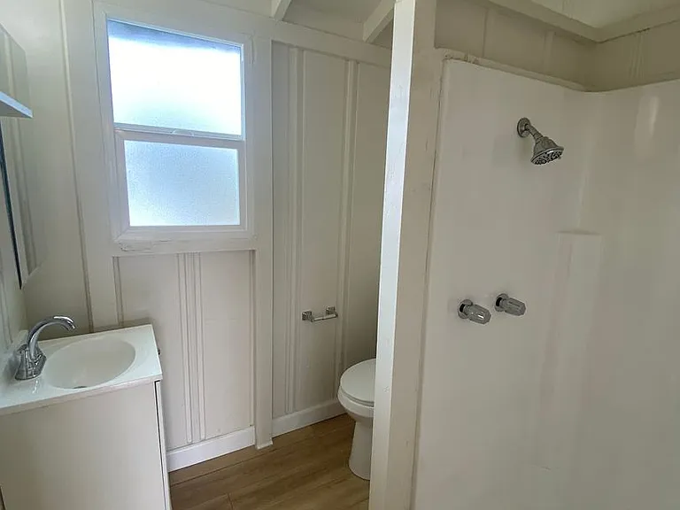 4432 Pacific Hwy #10 — Photo 4