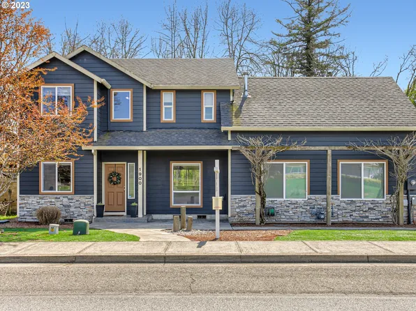 1900 Toliver Rd, Molalla, OR 97038