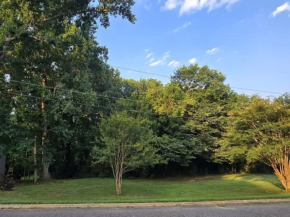 407 Seminole Dr, Simpsonville, SC 29680