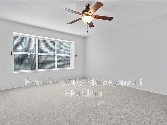 5th image of 1704 Little Deer Ln