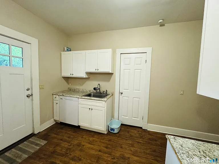72 Main St #1 — Photo 5