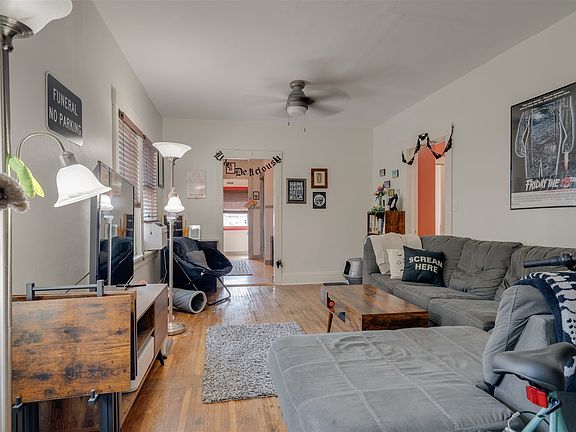 5th image of 209 S McClun St