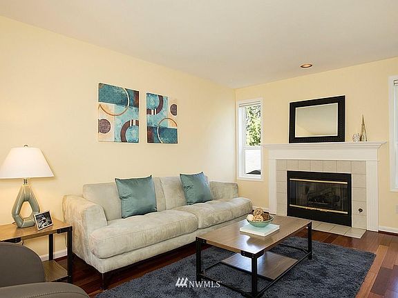 3rd image of 2815 NE 115th St #A