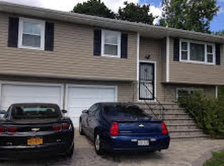 37 Drayton Ave, Bay Shore, NY