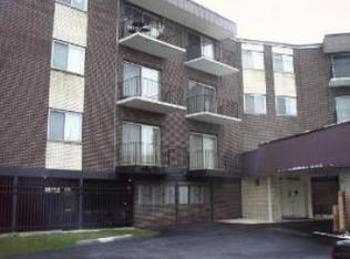 9820 S Pulaski Rd APT 202-2, Oak Lawn, IL 60453