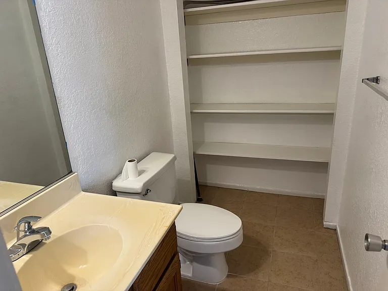 13901 Caliente Dr #A — Photo 6