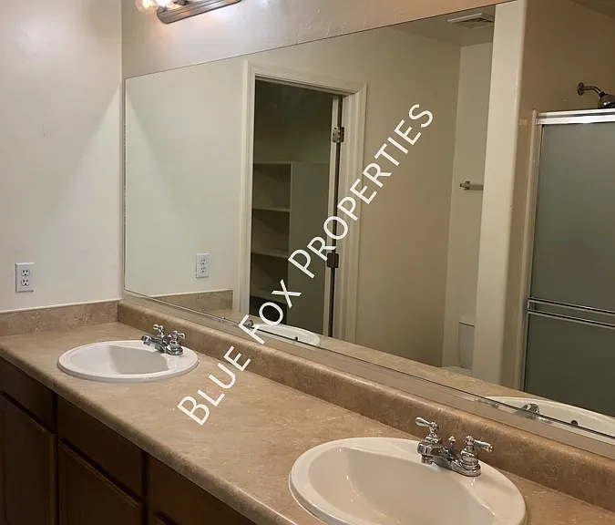 7651 E Majestic Palm Ln — Photo 24