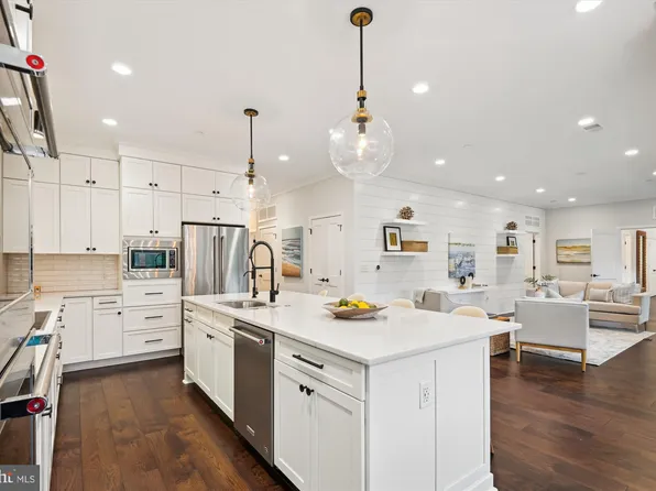 141 West St Unit 304, Annapolis, MD 21401