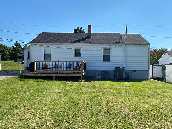 3rd image of 2307 Peach St