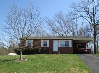 1308 Ballard Rd, Johnson City, TN 37604