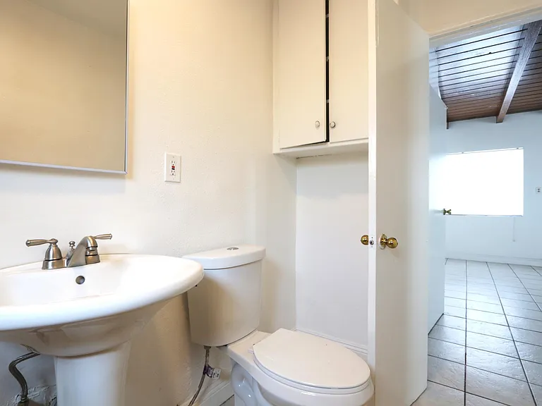 156 W A St #2 — Photo 8