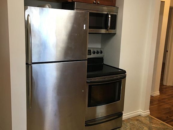 5th image of 314 E Courtland Ave