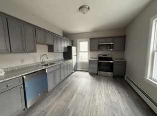 85 Park St, Fall River, MA 02721